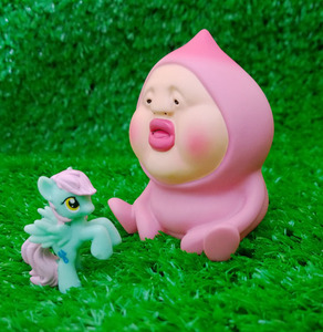 正版 猥琐 屁桃储钱罐 日本 农场精灵 摆件