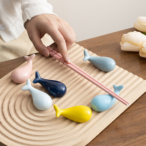 鲸鱼陶瓷筷托卡通创意家用筷架北欧可爱精致勺子架勺托筷子架筷枕
