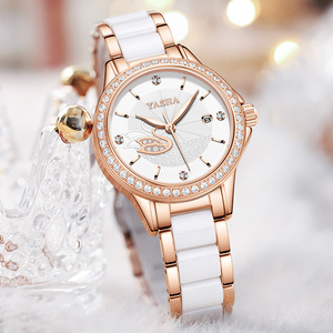个性手表女2021新款时尚潮流奢华精美天鹅简约气质镶钻防水石英表