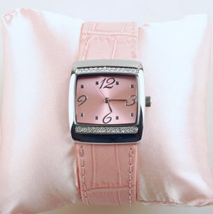 玫琳凯粉红色镶钻手表 粉红水钻手表 时尚女 正品专营店