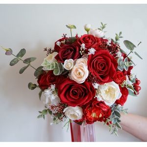 新款中式新娘手捧花结婚领证红色玫瑰婚礼仿真绢布花束球拍照道具