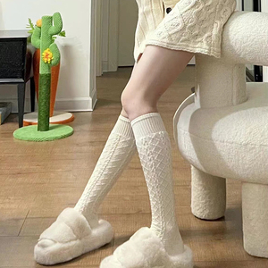 麻花纹小腿袜女秋冬长筒奶白色jk袜子含羊毛高筒长袜加厚保暖显瘦