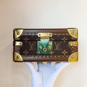 lv老花小箱子包