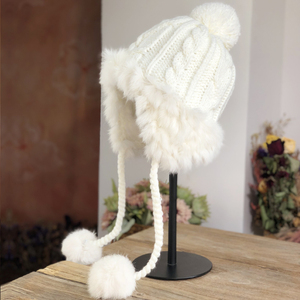 白色兔毛帽子女冬季加厚保暖毛绒护耳雷锋帽女可爱毛球针织毛线帽
