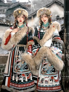 新爆款藏服阿藏哥秋冬大毛领藏袍藏族服饰云南丽江西藏旅拍摄影服