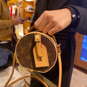 贝贝拍 lv/路易威登新款mini小圆饼boite chapeau硬圆饼斜挎包