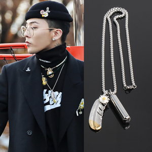 权志龙gd同款项链2020新雏菊羽毛吊坠挂坠潮流男女嘻哈烟管挂饰品