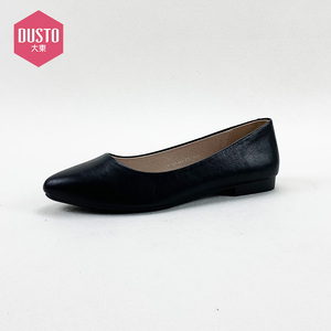 大东女鞋2021春季新款低跟方跟浅口小皮鞋尖头纯色单鞋dw21c1266a