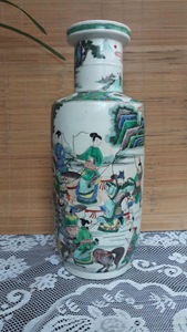 大清康熙年古彩手绘五彩贵妃出游图人物故事棒槌瓶花瓶景德镇陶瓷