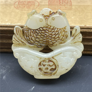 双鱼玉佩