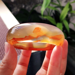 红花玉玛瑙手镯