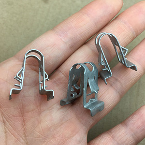 适用奔驰e级e200 e260 e300 c200遮阳板顶棚内拉手铁钢夹卡扣卡子