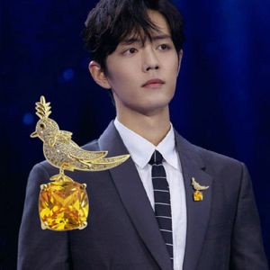 肖战同款高级感新品时尚小鸟胸针微镶相思鸟男女同款大衣别针配饰