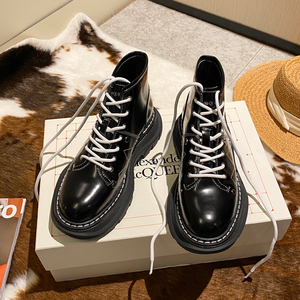 马丁靴女2021新款娜扎同款麦昆厚底内增高靴韩版帅气真皮jk短靴潮