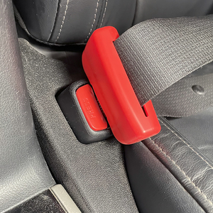 汽车安全插带卡口硅胶保护套固定夹子插头防撞保险带抠头套通用软