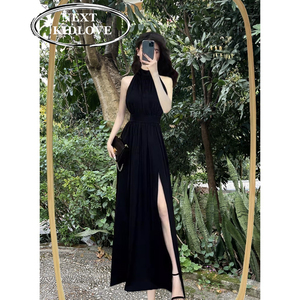 日本代购高级感黑色挂脖无袖连衣裙女夏季法式气质开叉收腰长裙子