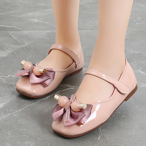 金蚂蚁童鞋女童公主鞋2022新款糖果色儿童方口皮鞋女孩亮皮软底鞋