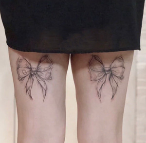 大腿后侧纹身图案女图片