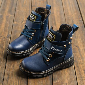男幼童鞋子马丁靴