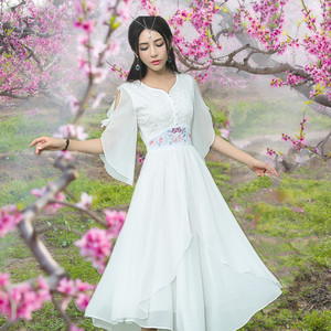 中国风古装汉服喇叭袖连衣裙初高中学生文艺表演礼服白色仙女长裙