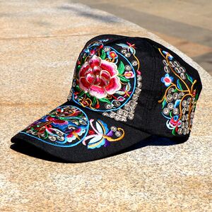 新款民族风铜钱花绣花帽子中国风女遮阳防晒休闲棒球帽百搭时尚帽