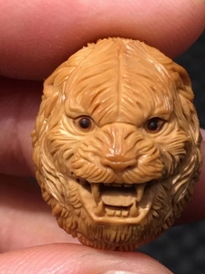 尚达橄榄核雕刻虎头文玩手工核雕单颗挂坠钥匙链虎虎生威金刚菩提