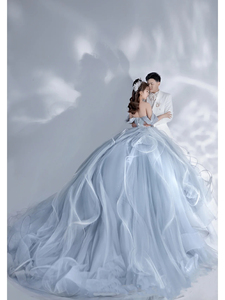 婚纱礼服影楼主题服装新款摄影拍照艺术照蓝色法式旅拍大拖尾唯美