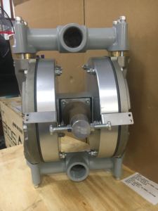 新景泰水刀式喷釉机隔膜泵