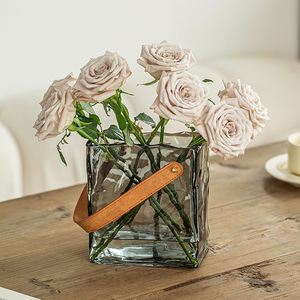 网红花瓶客厅插花玻璃简约透明水养玫瑰百合手提皮革创意桌面摆件