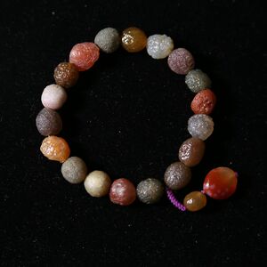 新疆葡萄干玛瑙石原石手串