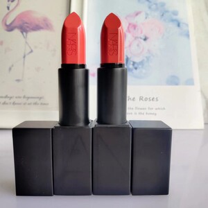 nars纳斯敢耀唇膏4.2g lara西柚橙/tatiana赤茶色 黑方管