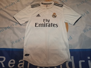 皇马1819主场球衣