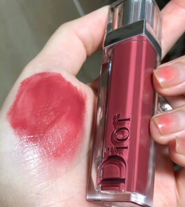迪奥新款唇釉 唇蜜裸色奶茶色 630/640/721 /643/754尉志新249