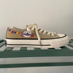 搬仓库清货处理 包邮 刺绣彩虹星球奶茶色帆布鞋板鞋