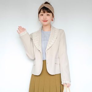 crisp日系女装 早春新款蕾丝拼接翻领小西装外套设计感甜美上衣