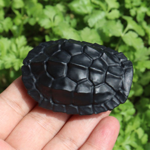 方言和田玉精品新疆老熟黑羊脂漆黑如墨墨玉籽料巧雕龙龟壳把件n