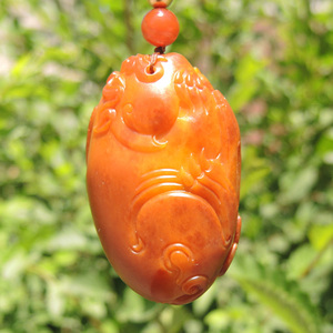 方言和田玉镇店之宝玉龙河产杨大钊原生红皮黄玉独颗籽料手把件f