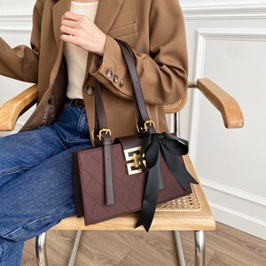 休闲搭扣小包包女新款时尚手提包mk xk今年流行洋气单肩腋下包