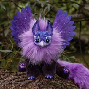 俄罗斯 紫色鹰头狮身兽 奇幻精灵事件幻想兽毛绒娃娃玩偶