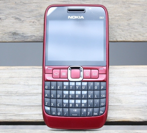 nokia/诺基亚 e63经典直板全键盘带wifi塞班智能3g网备用学生手机
