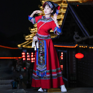 成人新款布依族服饰女贵州少数民族服装三月三舞蹈服表演出服长裙