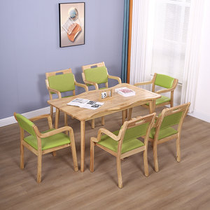 实木适老化餐桌椅养老院家具组合老年人休闲桌子康养社区公寓定制