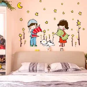 贴墙上的画室内