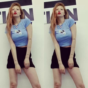 ins小野马金泫雅同款蓝色印花卡通小狗彩虹t恤女短袖显瘦修身上衣