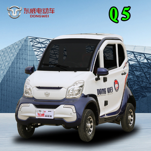 东威Q5电动四轮车新能源手把式成人代步小车锂电池带空调全封闭式