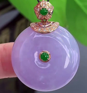 缅甸真品18k金镶嵌冰糯种淡紫色紫罗兰路路通小吊坠鉴定天然a翡翠