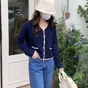 小香风蓝色毛衣短款外套女高级时尚气质纽扣春秋针织开衫法式上衣