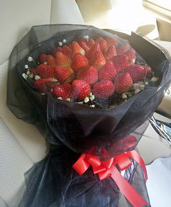 情人节鲜花同城速递草莓花束礼盒生日求婚送花烟台市招远市栖霞市