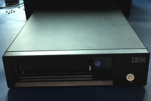 IBM System TS2260 LTO6 SAS 外置磁带机 3580 H6S 3580S6E