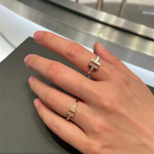 tiffany蒂芙尼 双t戒指18k玫瑰金镶钻白贝母开口指环情侣无钻对戒